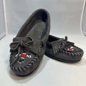 Minnetonka Gray Indian Moccasins Size 6.5 Rendezvous Re-enactment